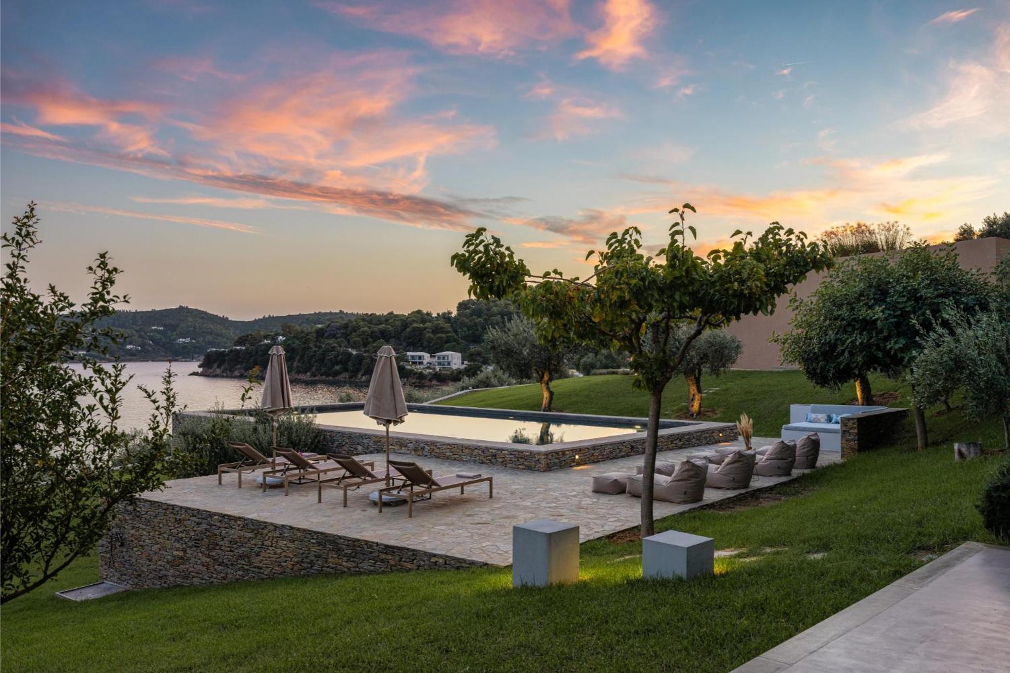 Pelagoon Skiathos Achladies  Номер фото
