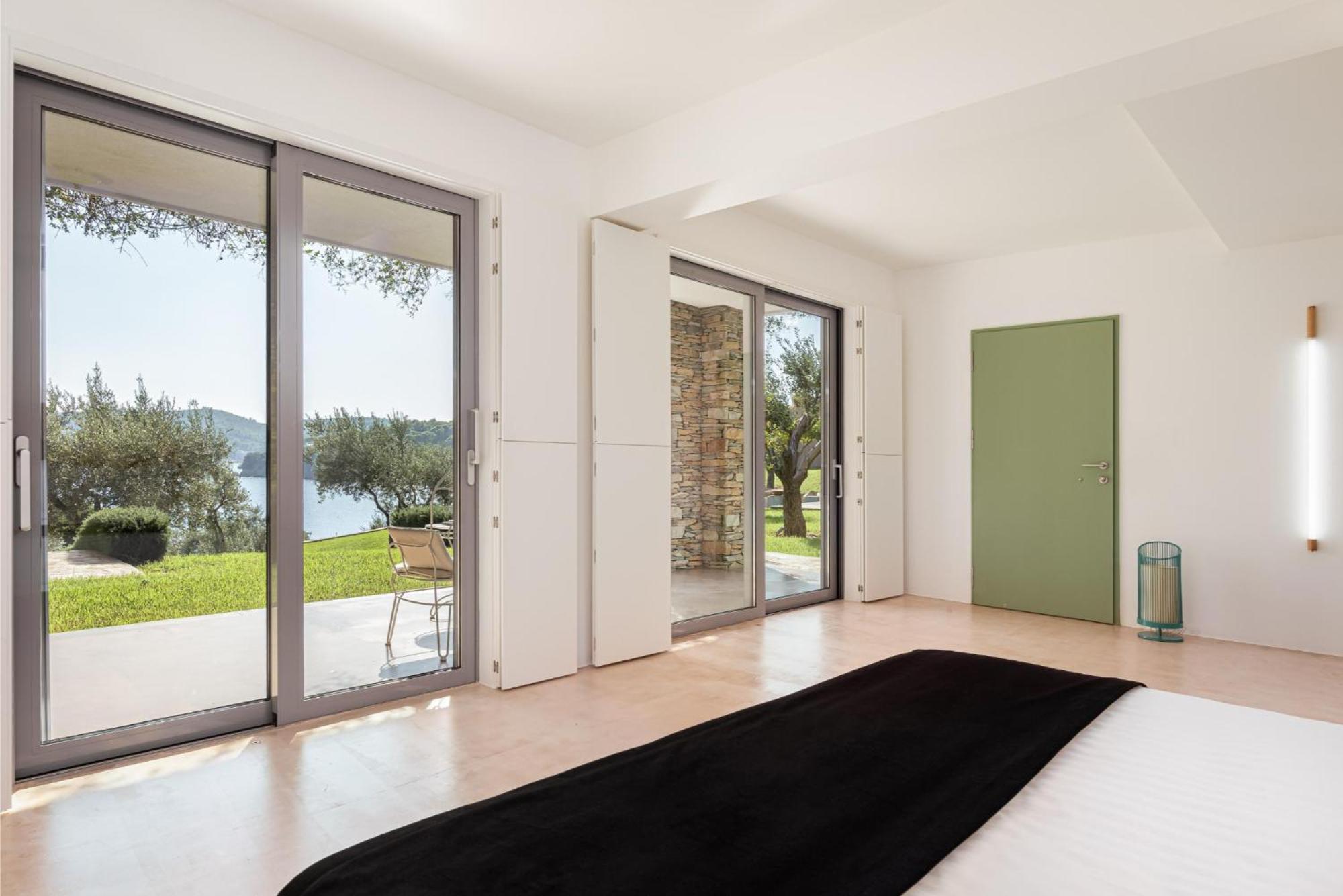 Pelagoon Skiathos Achladies  Номер фото